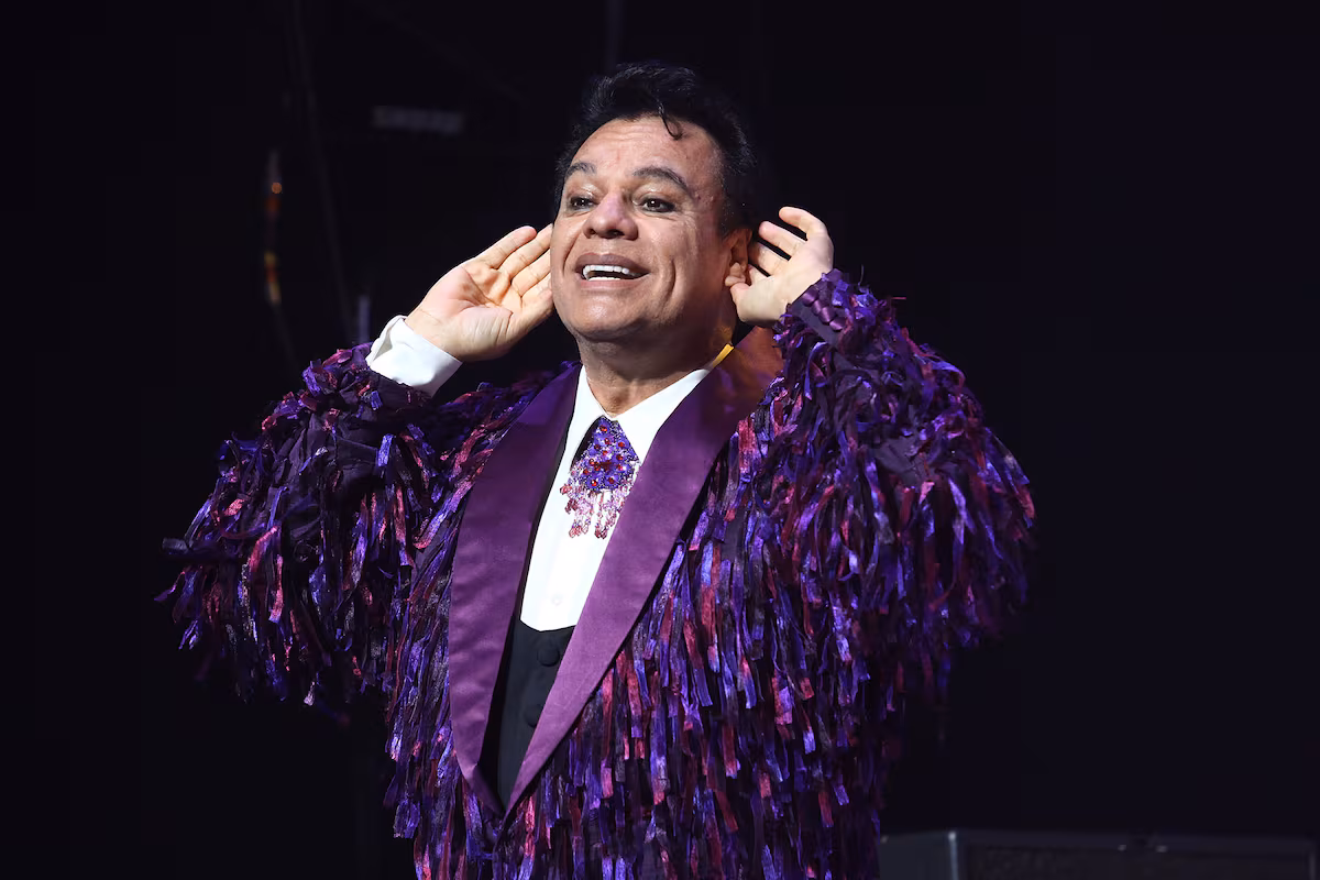 A 10 años de la muerte de Juan Gabriel, su legado compositivo continúa vigente en la voz de grandes figuras de la música.