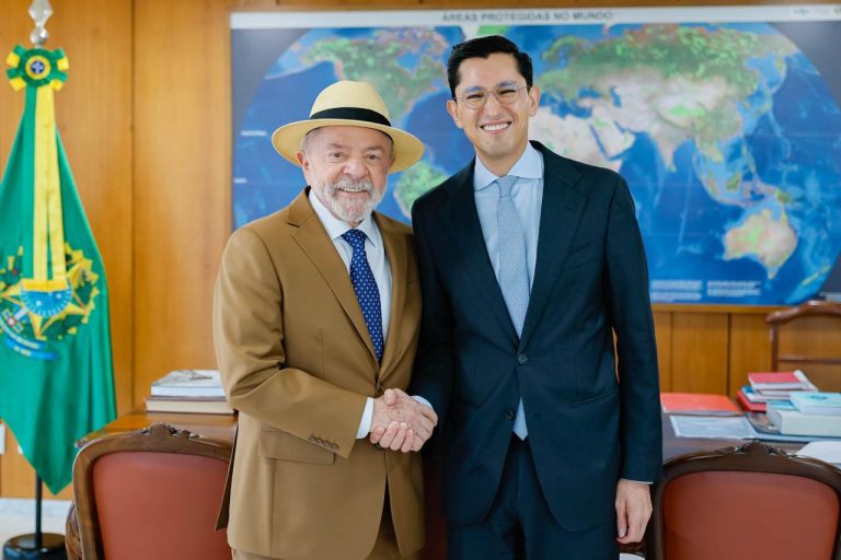 El presidente Luiz Inácio Lula da Silva y el canciller Roberto Velasco revisaron la agenda bilateral y los proyectos de inversión estratégica.
