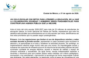 Estudiantes de educación básica regresan a las aulas en medio de llamados urgentes para mejorar la infraestructura escolar.
