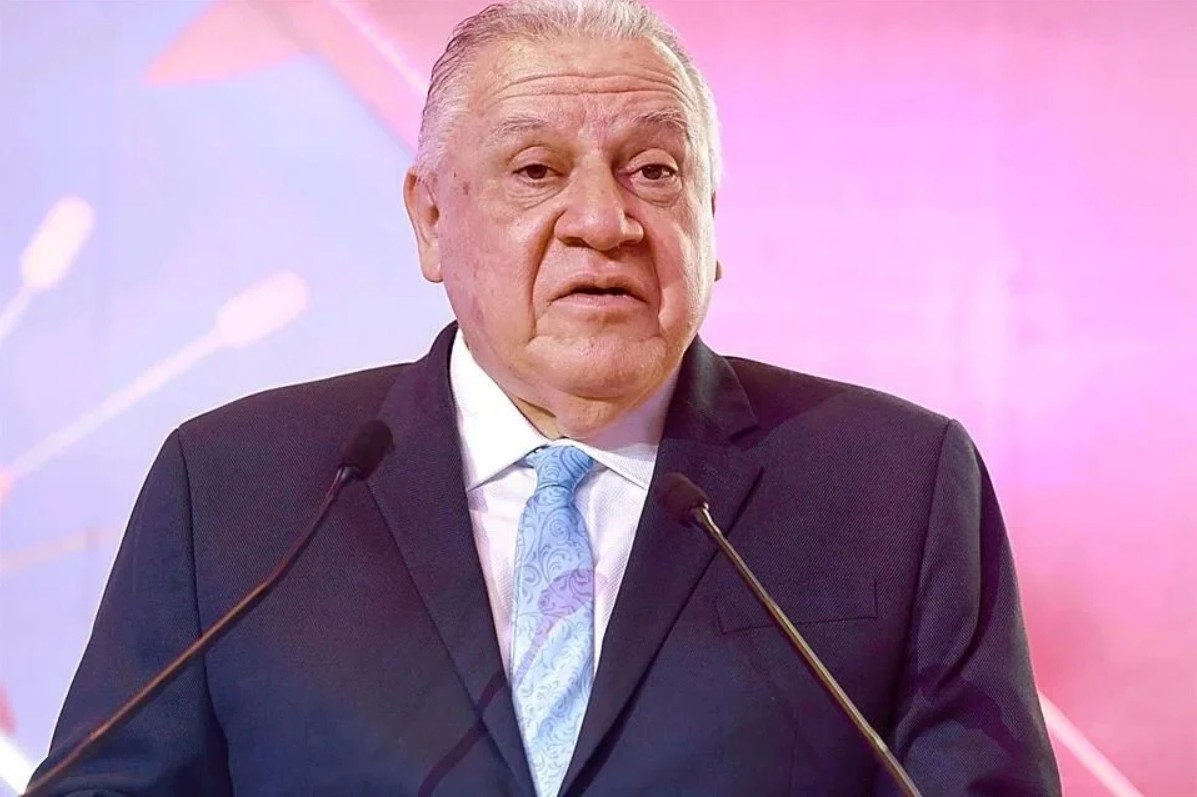 Rafael Marín Mollinedo reconoció que Alejandro Arcos colabora como voluntario dentro de su equipo de campaña.