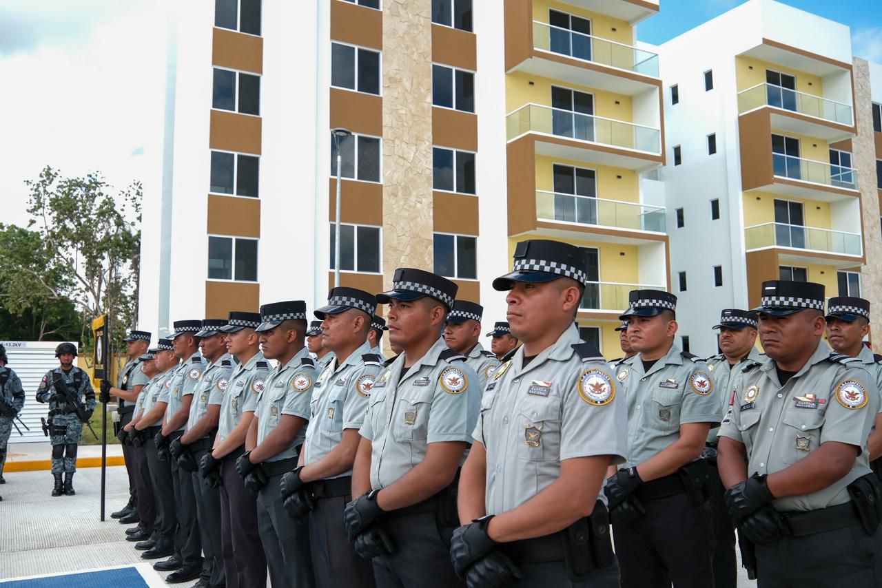 Autoridades civiles y militares encabezaron la inauguracion formal de las instalaciones destinadas a la Guardia Nacional en Chetumal.