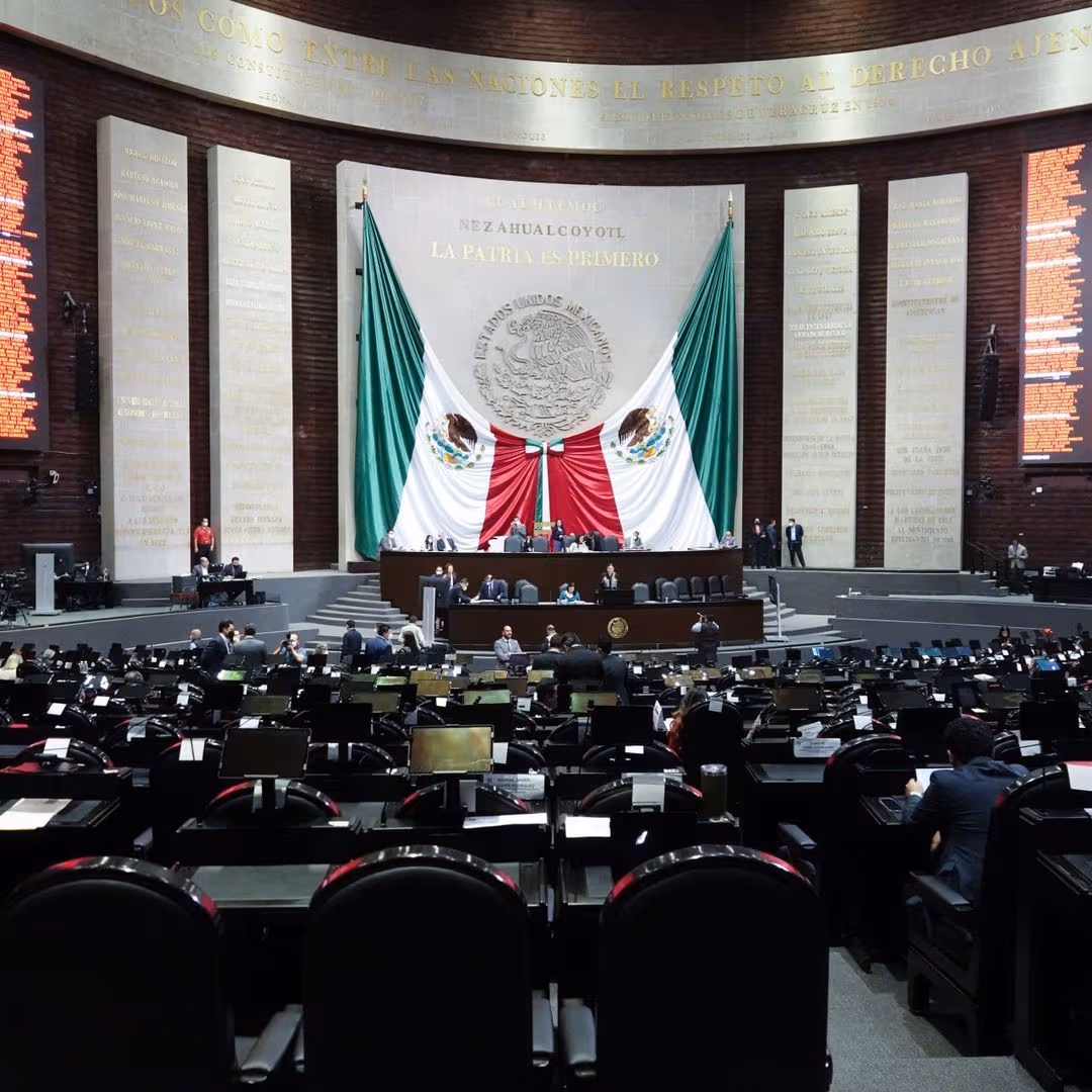 El recinto legislativo de San Lázaro fue escenario de un extenso debate sobre las modificaciones constitucionales.