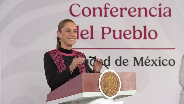 La presidenta Claudia Sheinbaum durante el anuncio de las reformas financieras que integrará el próximo proyecto de presupuesto.