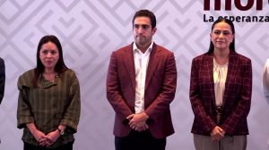 Eugenio "Gino" Segura fue presentado en el WTC como el Coordinador Estatal de la Defensa de la Transformación en Quintana Roo. Fuente: Morena