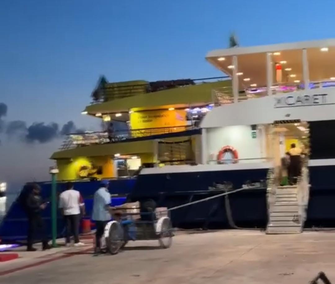 El muelle de San Miguel fue escenario del impacto entre dos embarcaciones comerciales de diferentes empresas.