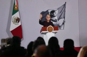 La presidenta Claudia Sheinbaum se pronunció a favor de regular el uso de tecnología sintética en redes sociales.