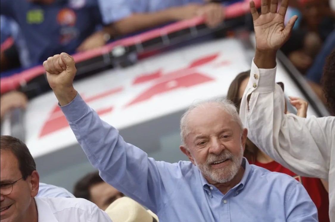 Simpatizantes del Partido de los Trabajadores durante el mitin masivo encabezado por Luiz Inácio Lula da Silva en la región amazónica.
