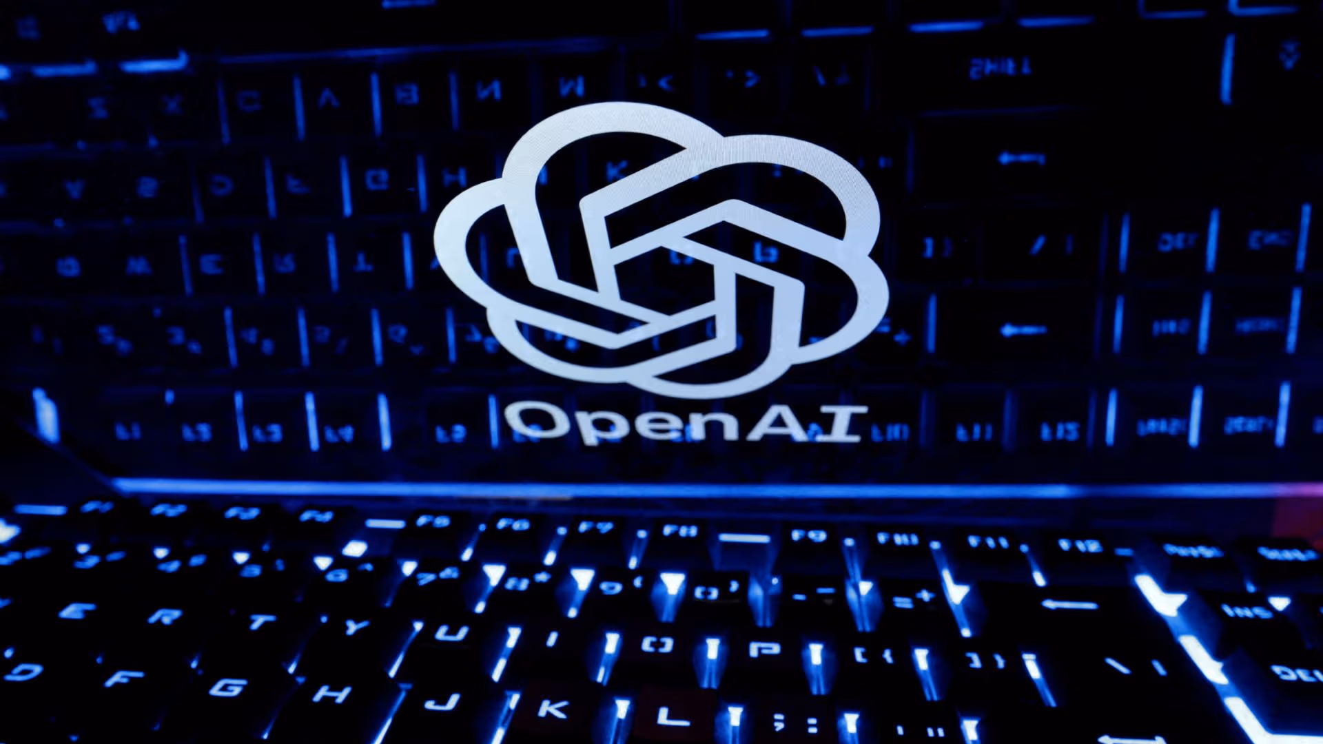Servidores y centros de datos donde operan los modelos avanzados de redes neuronales y algoritmos complejos.