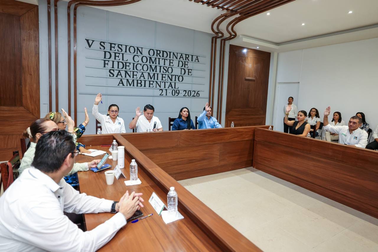 Autoridades municipales y representantes del sector hotelero evalúan proyectos costeros prioritarios.