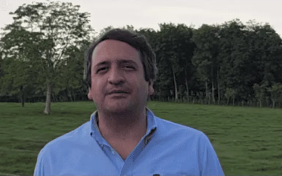 Andrés Manuel López Beltrán formalizó su registro político en busca de una diputación federal en territorio tabasqueño.