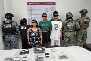Los operativos de cateo en Quintana Roo derivaron en la captura de tres presuntos distribuidores de droga en Benito Juárez.