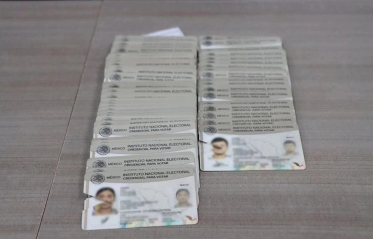El contrato para fabricar credenciales del INE durante 2025 ascendió a mil 75 millones de pesos, según la investigación de Agencia Reforma.