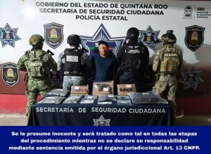 Autoridades estatales aseguraron dosis de marihuana, cocaína y crack durante la revisión realizada al sospechoso en Alfredo V. Bonfil.