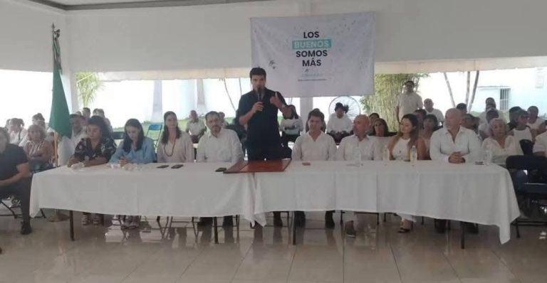 Gustavo Miranda durante la presentación oficial de la Declaratoria de Libertad en la entidad.