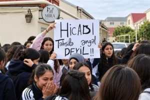 Protestas contra la prohibición del hiyab en Azerbaiyán abren debate por el uso de menores